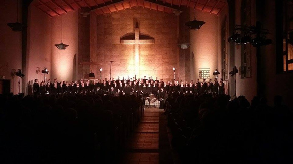 Beleuchtug Chorkonzert Petruskirche Bern