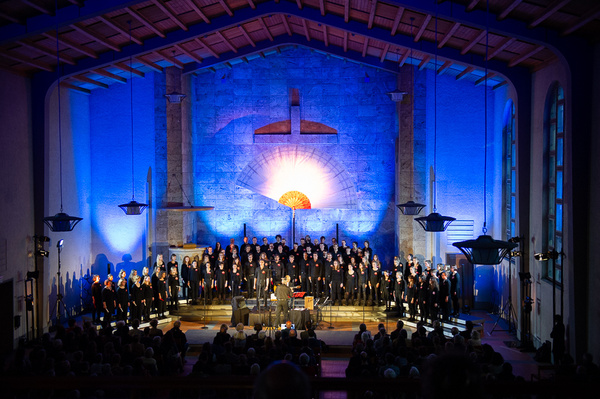 Beleuchtug Chorkonzert Petruskirche Bern