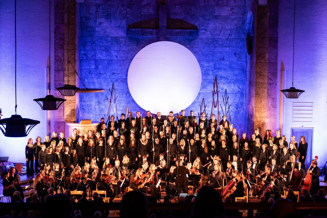 Lichtkonzept für Chorkonzert in der Petruskirche Bern. Headerbild

